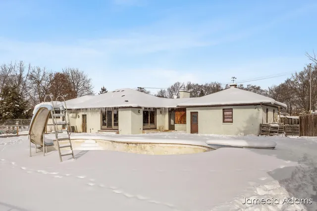 $1,500,000 | 2132 4 Mile Road Northeast, Grand Rapids, MI 49525