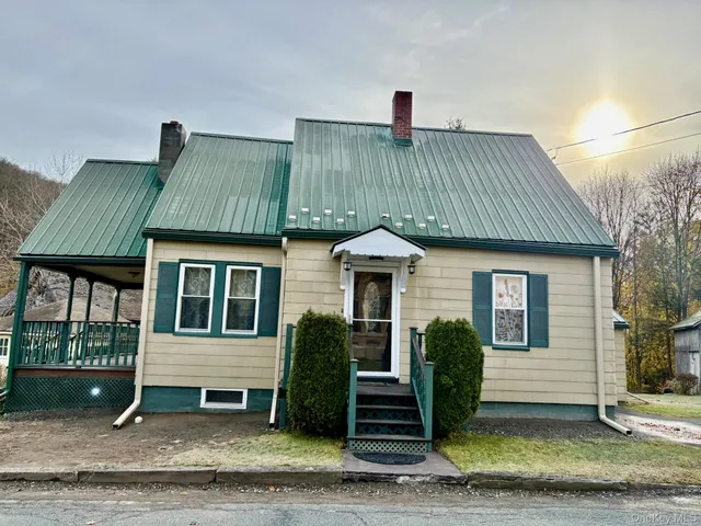 $2,000 | 9 Academy Street, Roscoe, NY 12776