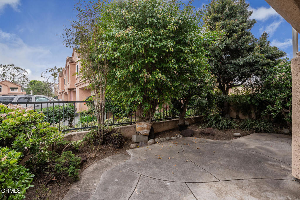 805 Moby Dick Lane Oxnard, CA 93030 - Photo 27 of 33