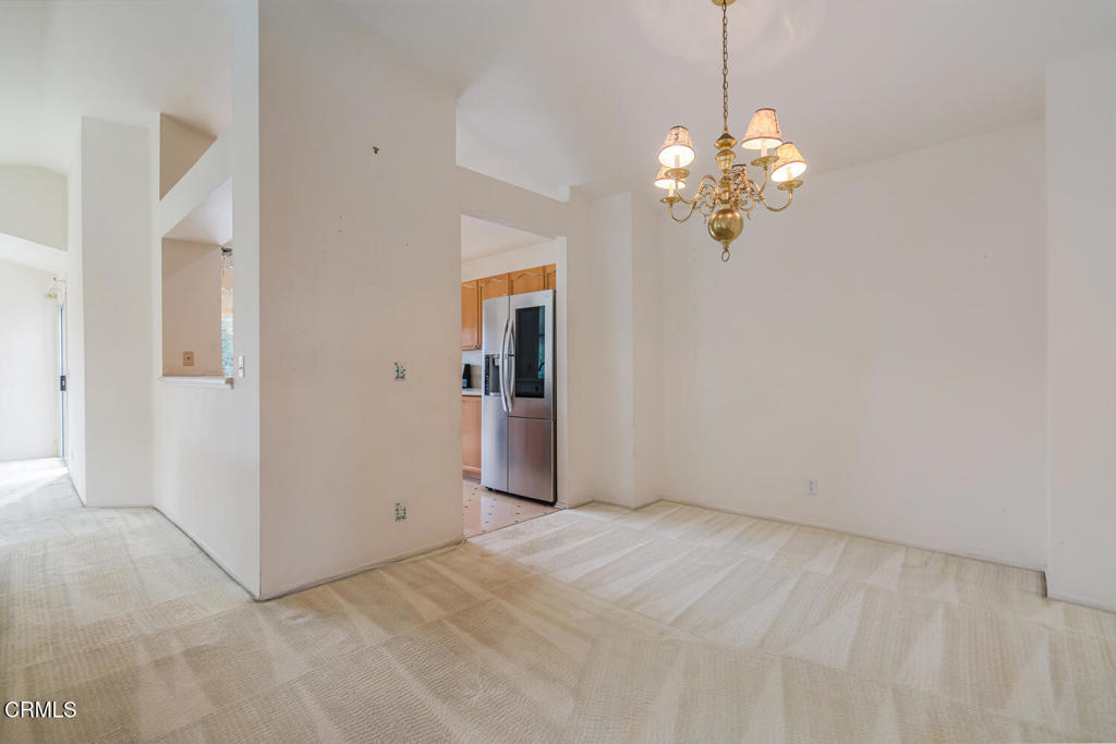 805 Moby Dick Lane Oxnard, CA 93030 - Photo 3 of 33