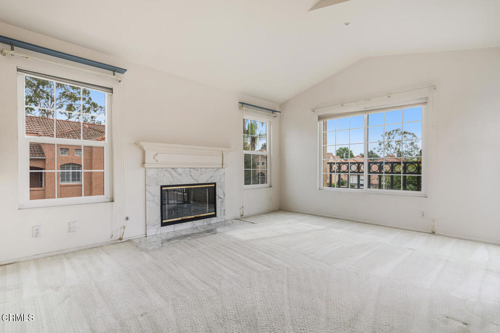 805 Moby Dick Lane Oxnard, CA 93030 - Photo 5 of 33