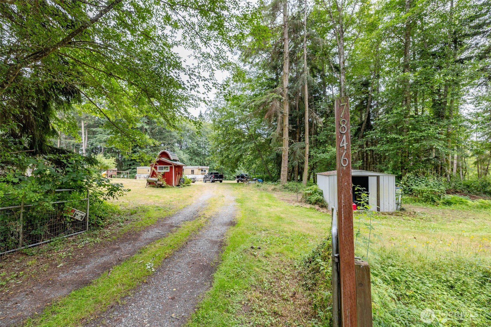 7846 Bailey Road Clinton, WA 98236 - Photo 5 of 12