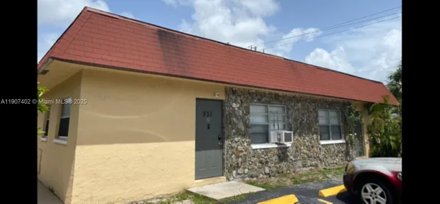 $3,434 | 931 Southwest 80th Avenue, Unit AC, North Lauderdale, FL 33068
