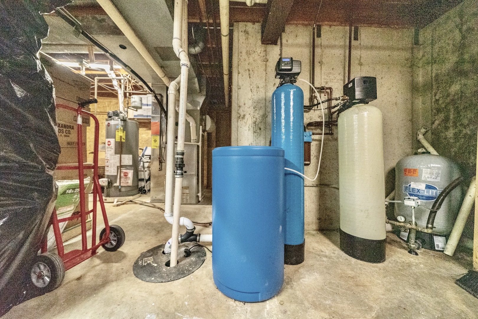 9817 North Hunters Lane Spring Grove, IL 60081 - Photo 56 of 73 a view of a room with gym equipment