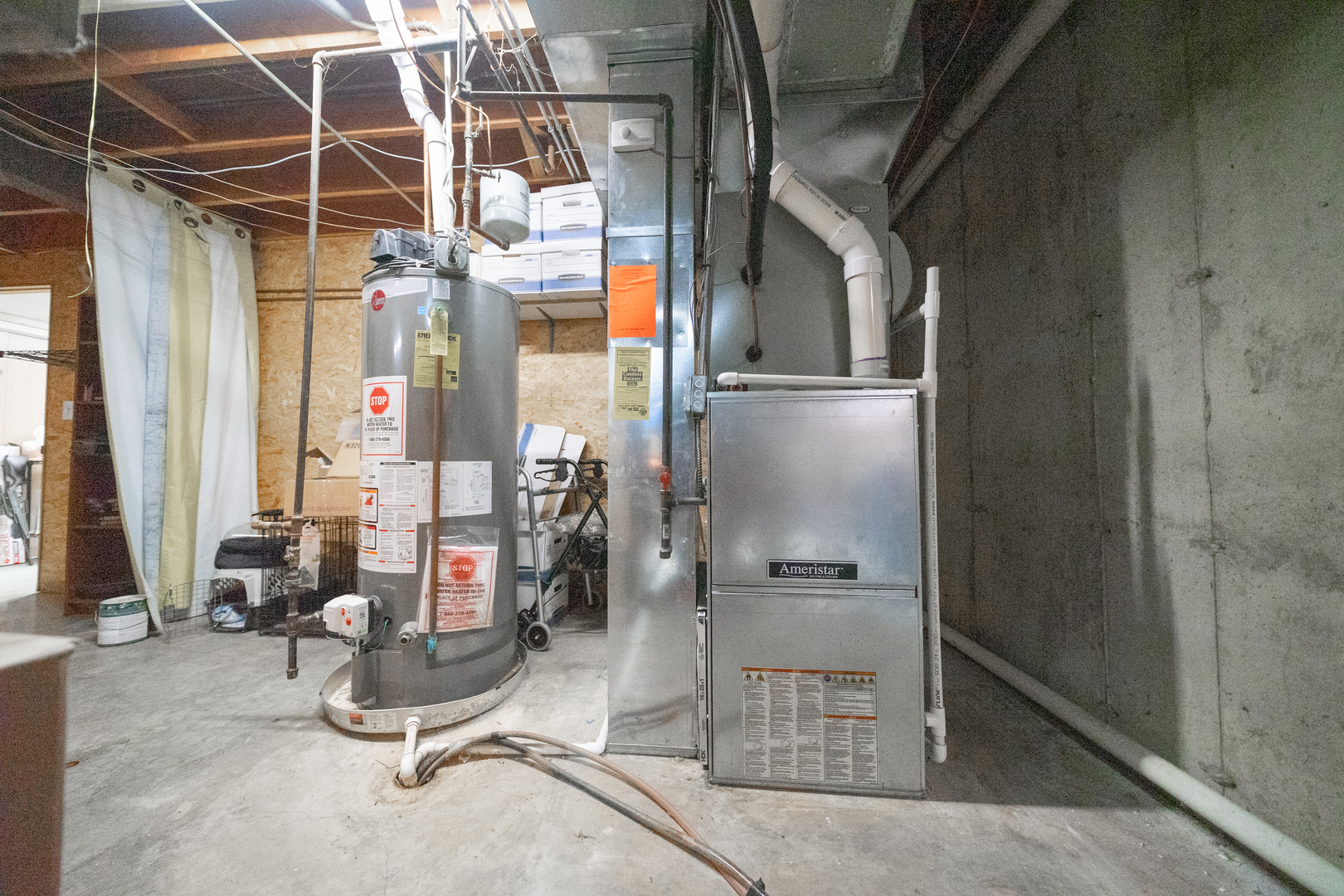 9817 North Hunters Lane Spring Grove, IL 60081 - Photo 57 of 73 a view of a room with gym equipment