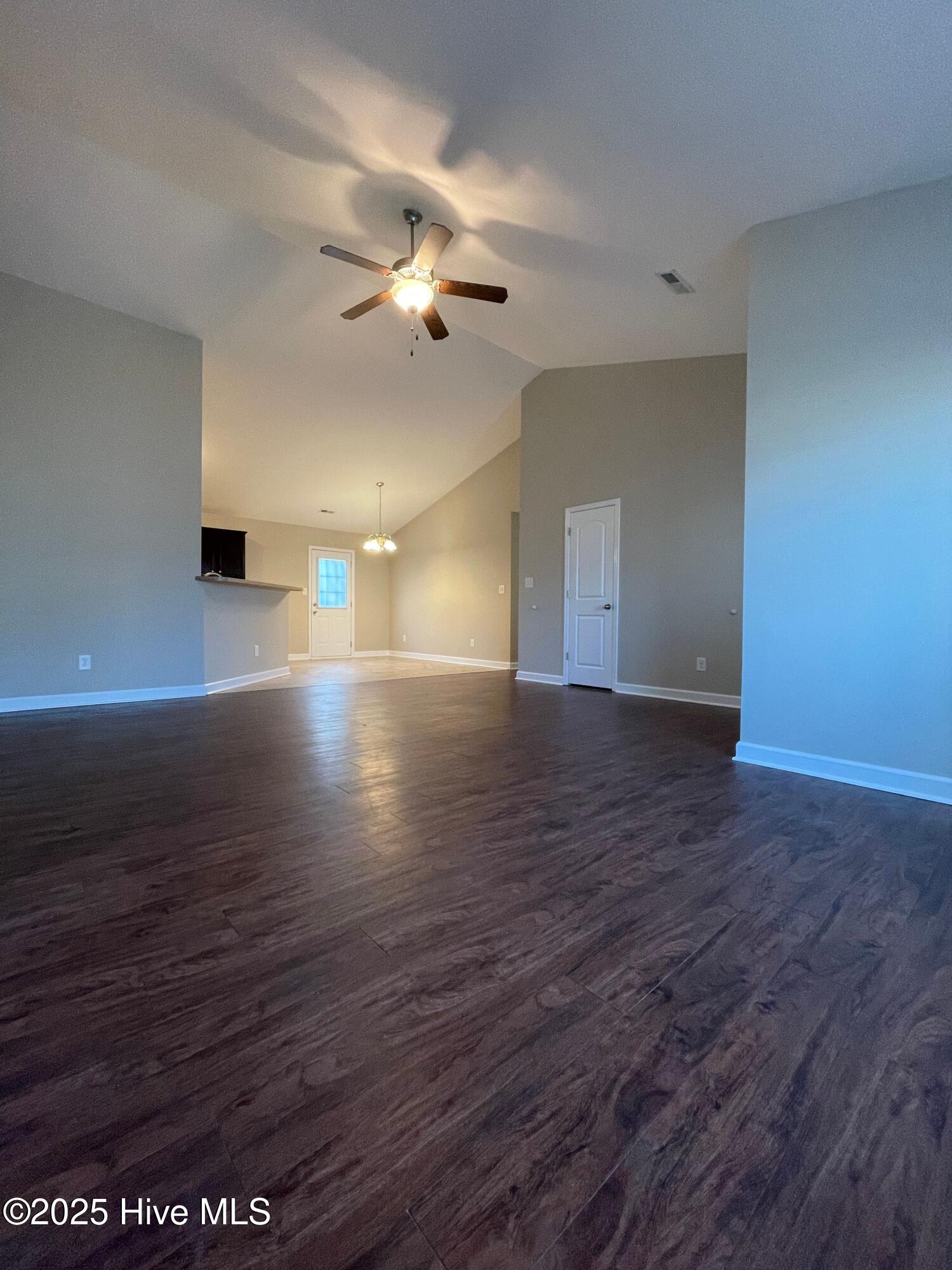 308 Sinclair Lane Hubert, NC 28539 - Photo 3 of 27 308SinclairLiving