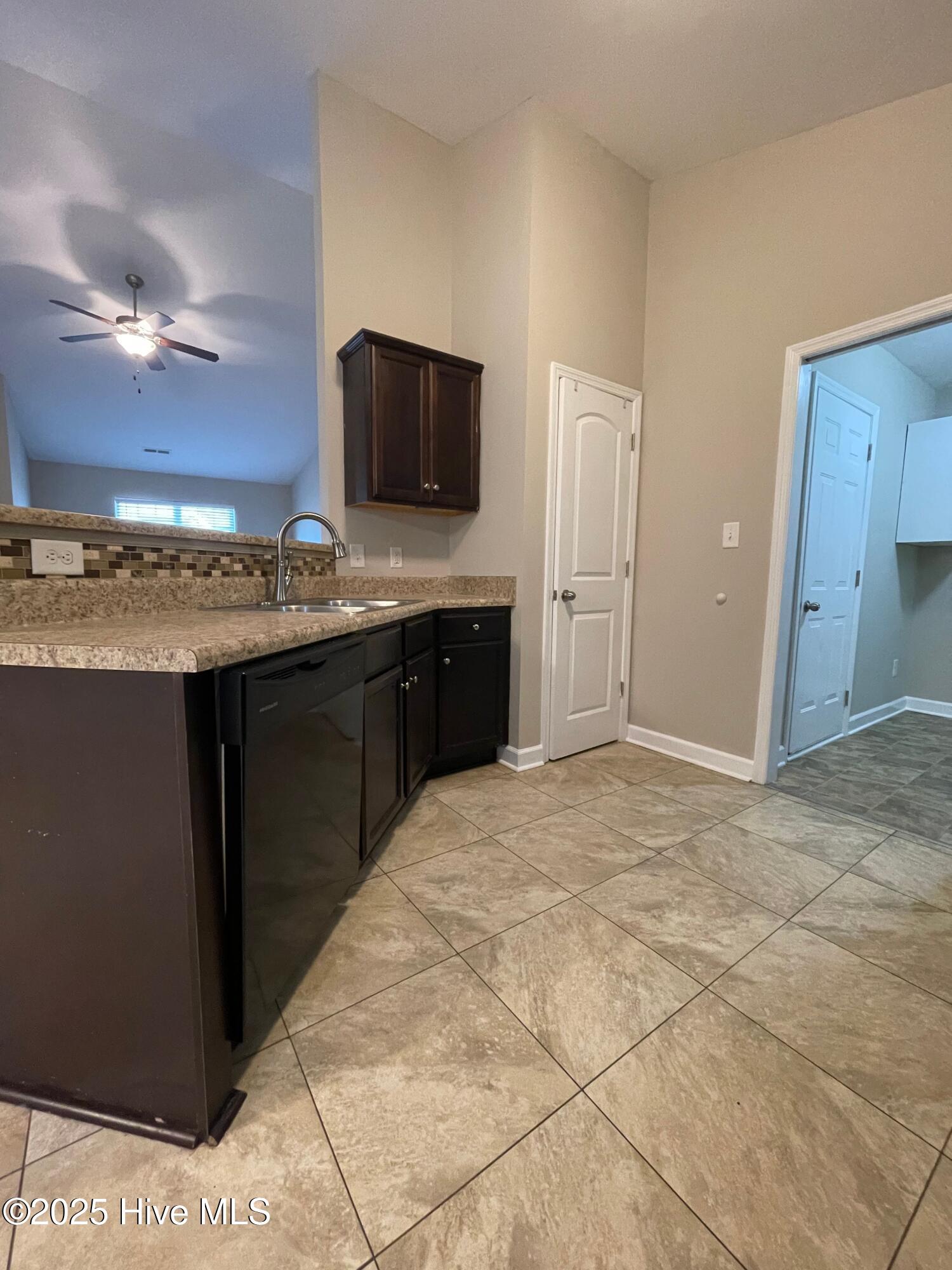 308 Sinclair Lane Hubert, NC 28539 - Photo 5 of 27 308SinclairKitchen3