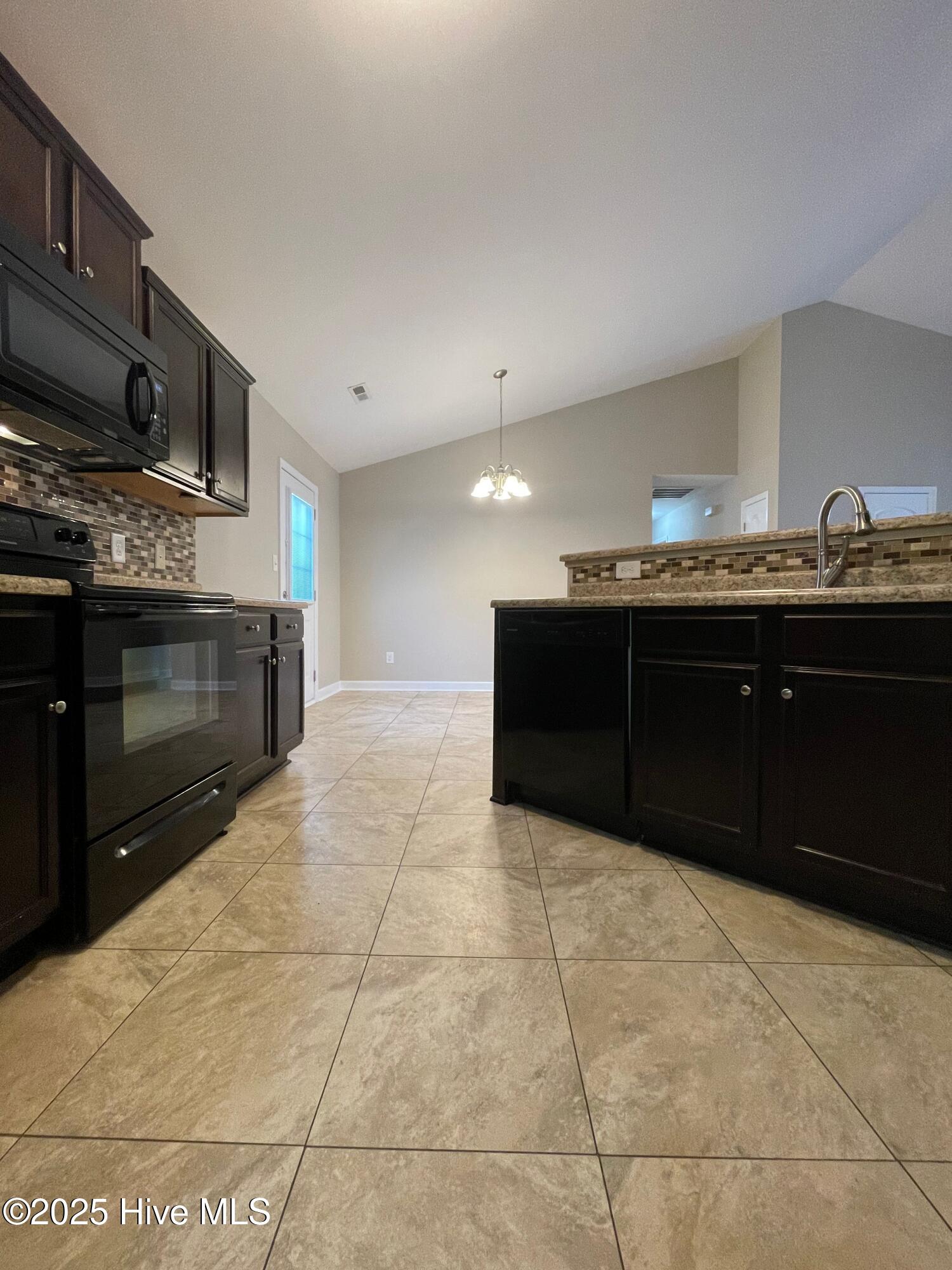 308 Sinclair Lane Hubert, NC 28539 - Photo 6 of 27 308SinclairKitchen4