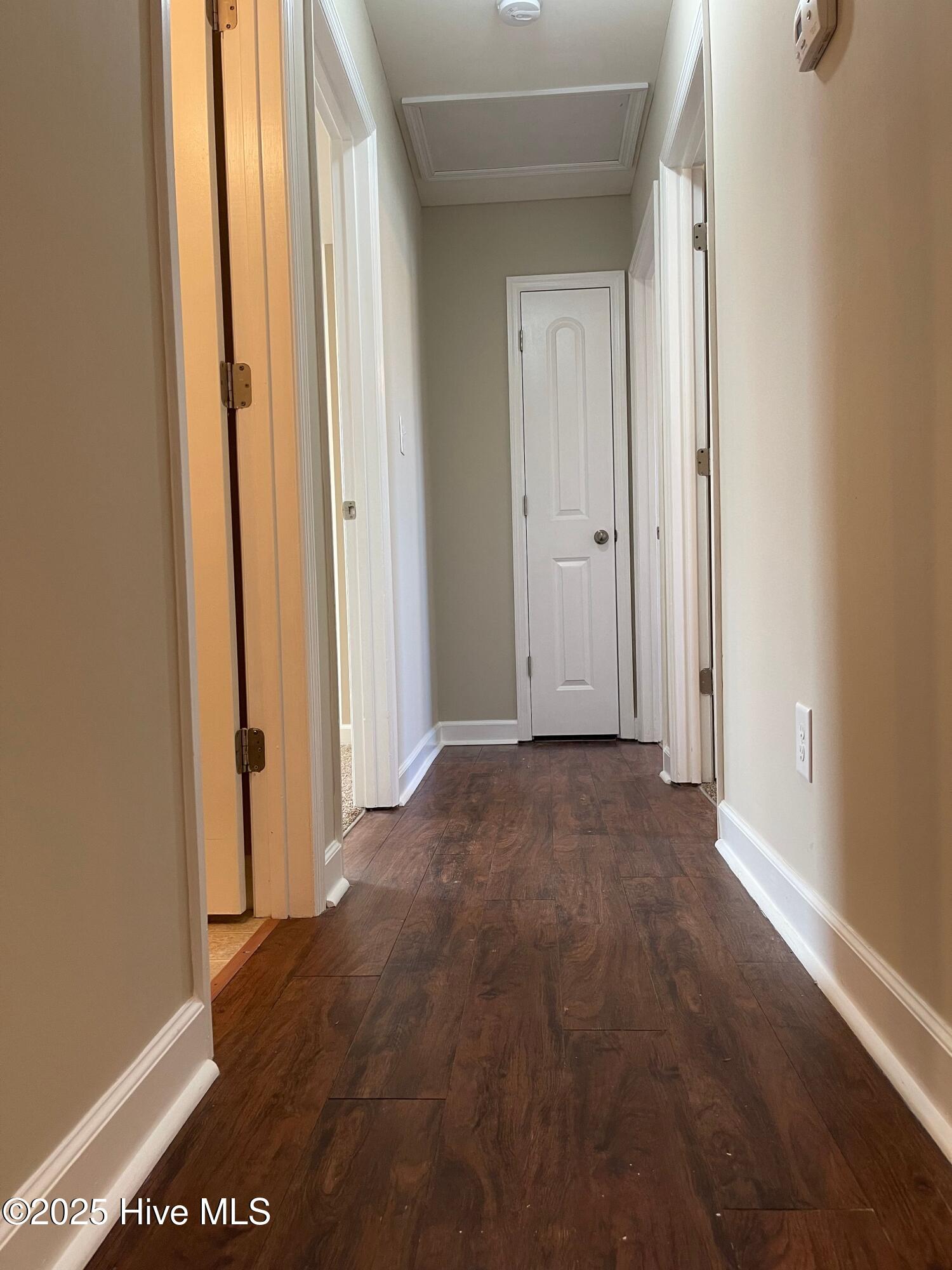 308 Sinclair Lane Hubert, NC 28539 - Photo 9 of 27 308SinclairHallway