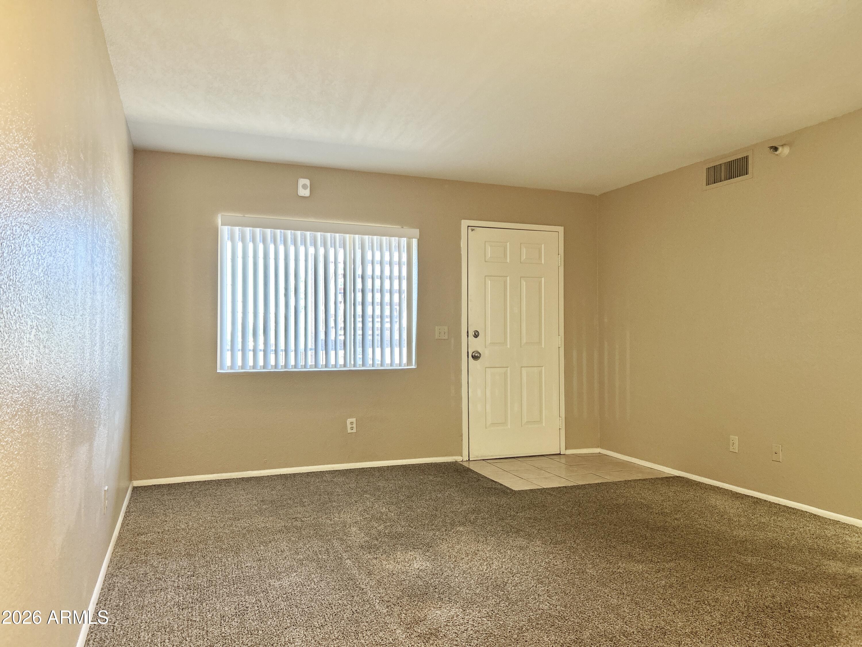 17 East Ruth Avenue, Unit 209 Phoenix, AZ 85020 - Photo 3 of 14 IMG_7428
