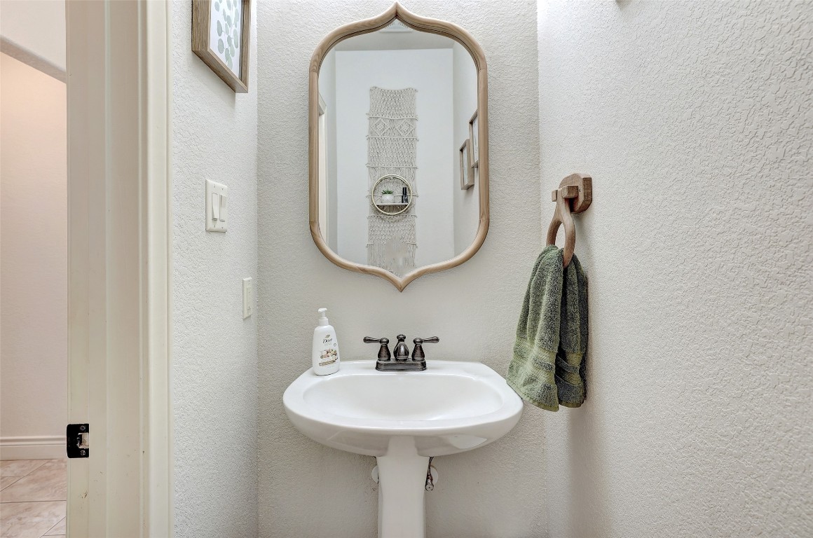 Undisclosed Address Georgetown, TX 78633 - Photo 29 of 38 View of bathroom