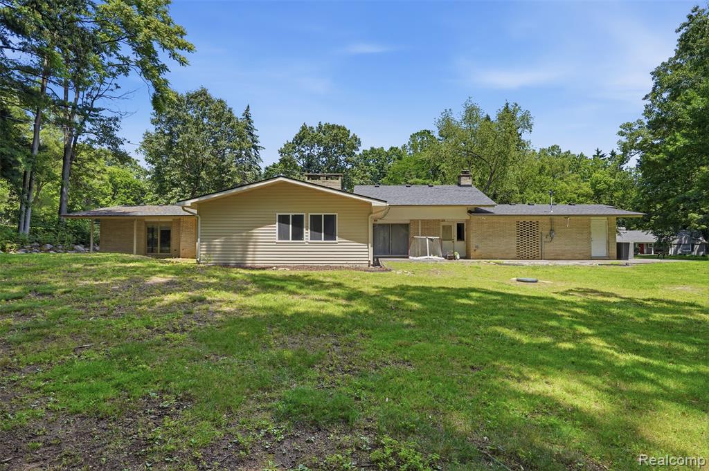 30715 North Greenbriar Road Franklin, MI 48025 - Photo 8 of 43