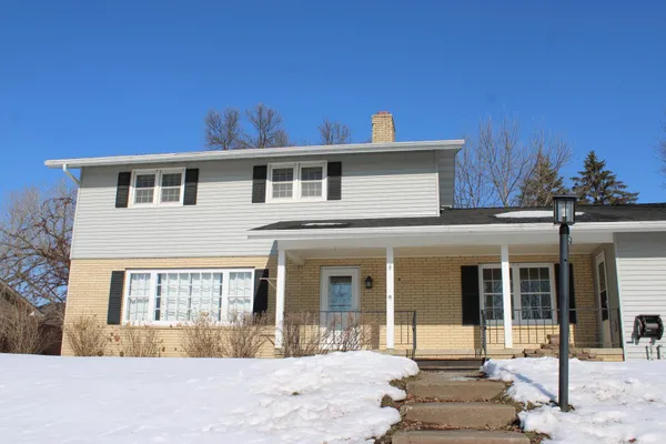 $384,900 | 811 Myrtle Street, Buffalo, MN 55313