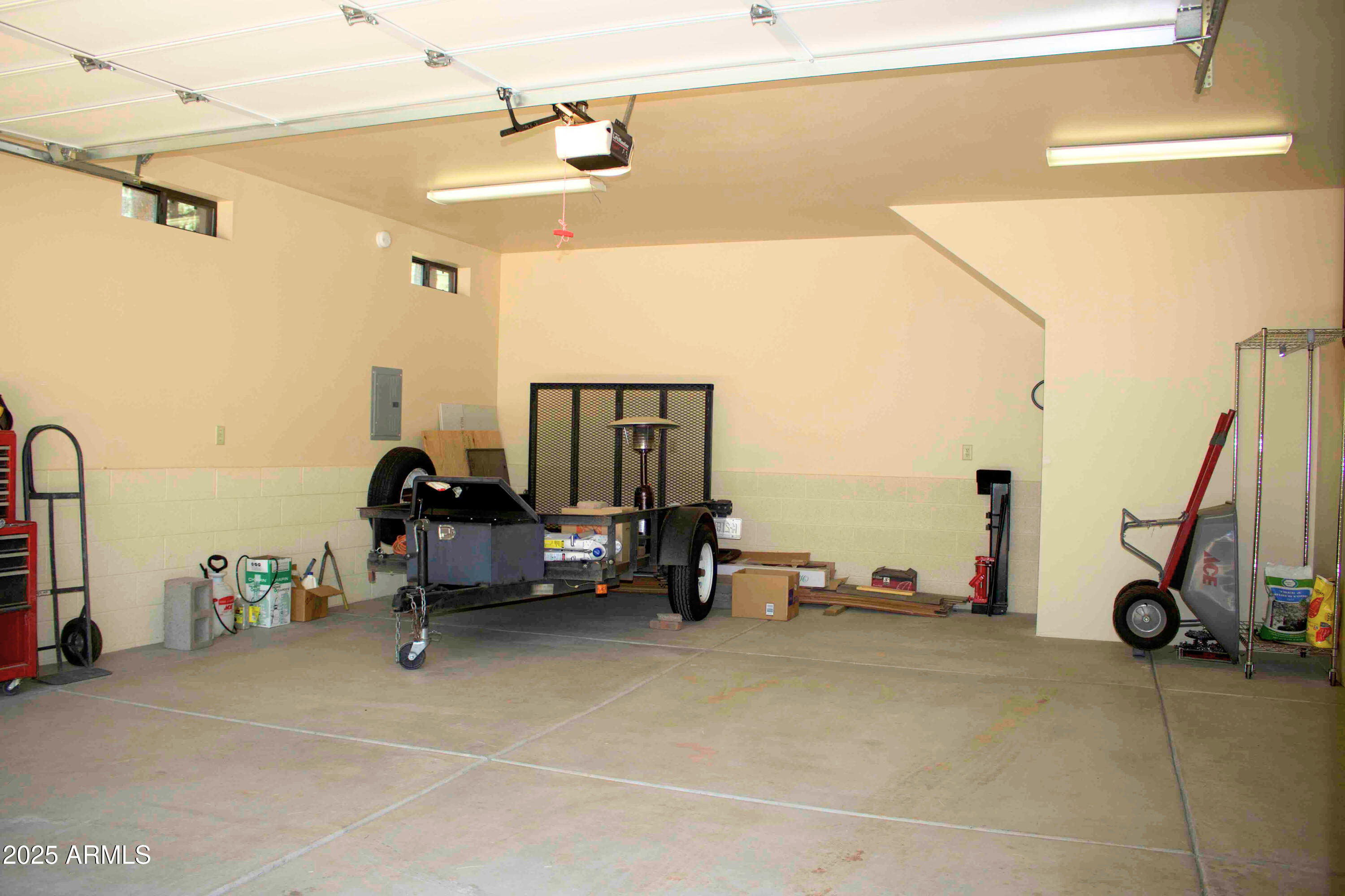 2592 Tom Loop Forest Lakes, AZ 85931 - Photo 23 of 25 a view of a room with gym equipment