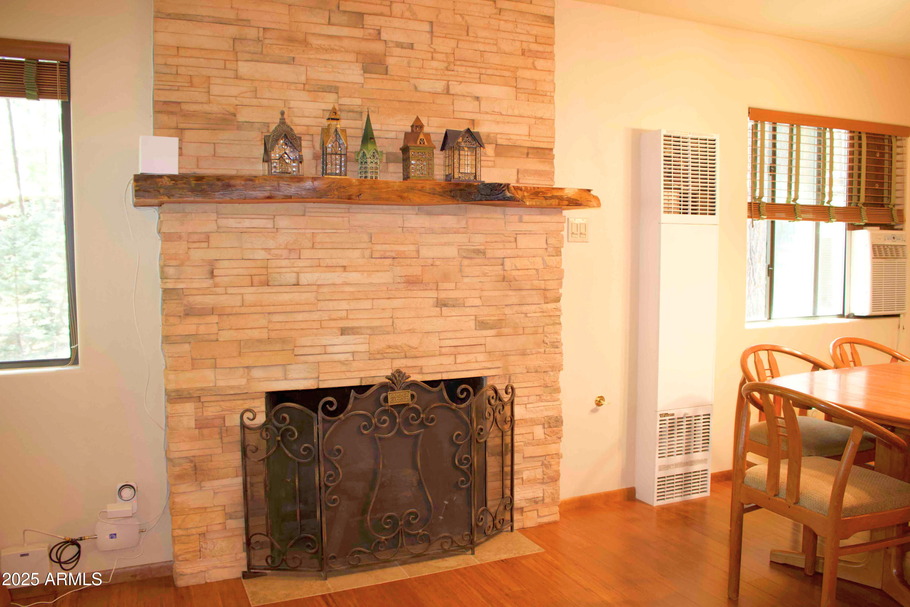 2592 Tom Loop Forest Lakes, AZ 85931 - Photo 5 of 25 a bathroom with a sink and a mirror