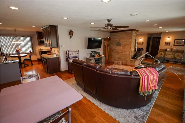 $335,000 | 404 East Jamestown Road, Greenville, PA 16125