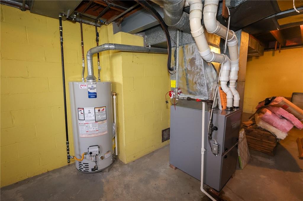 404 East Jamestown Road Greenville, PA 16125 - Photo 36 of 48