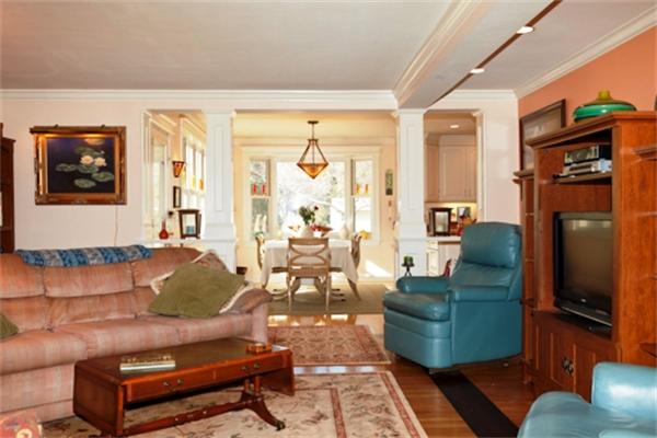 52 Plain Road Wayland, MA 01778 - Photo 3 of 20
