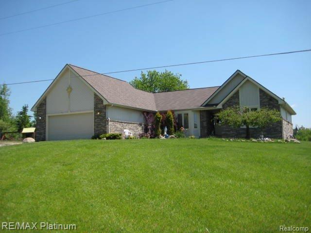 4348 Crandall Road Howell, MI 48855 - Photo 1 of 15 FRONT