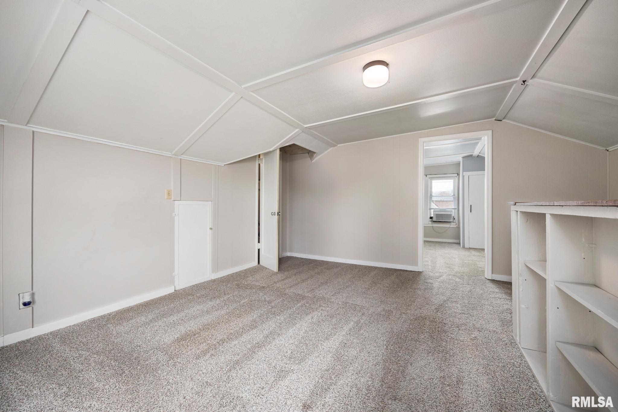 1323 West Circle Road Peoria, IL 61604 - Photo 25 of 43