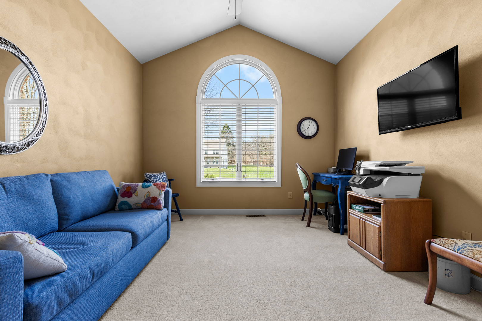 10125 Creek Ridge Trail Belvidere, IL 61008 - Photo 19 of 41 a living room with furniture and a flat screen tv