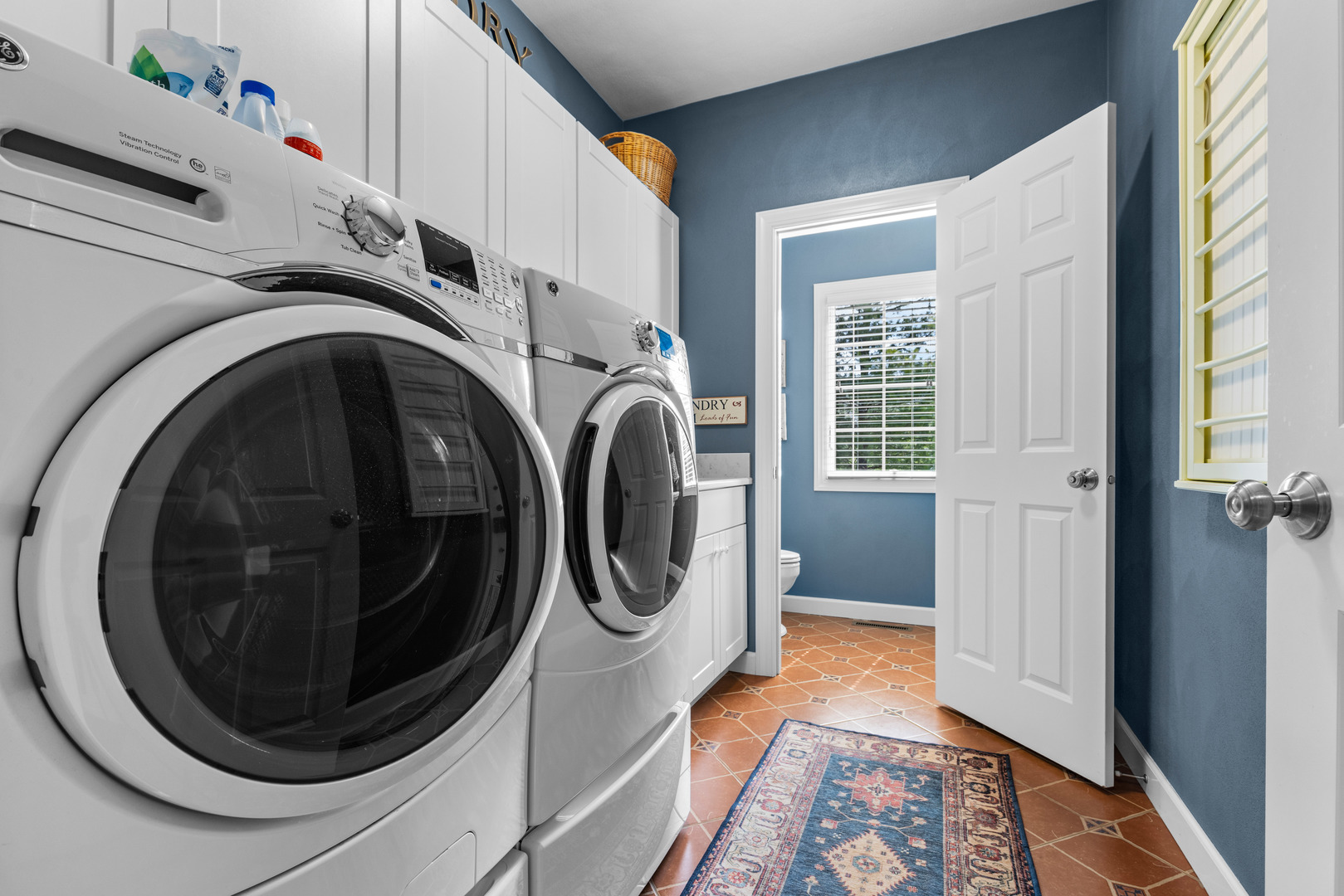 10125 Creek Ridge Trail Belvidere, IL 61008 - Photo 24 of 41 a utility room with dryer and washer