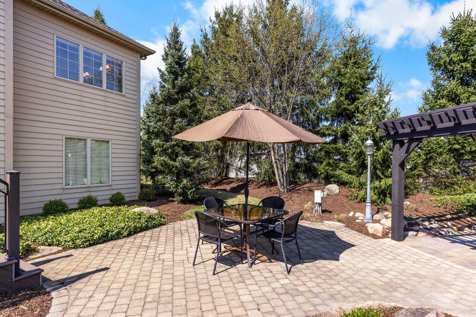 10125 Creek Ridge Trail Belvidere, IL 61008 - Photo 37 of 41 a view of a outdoor with a sitting area and furniture