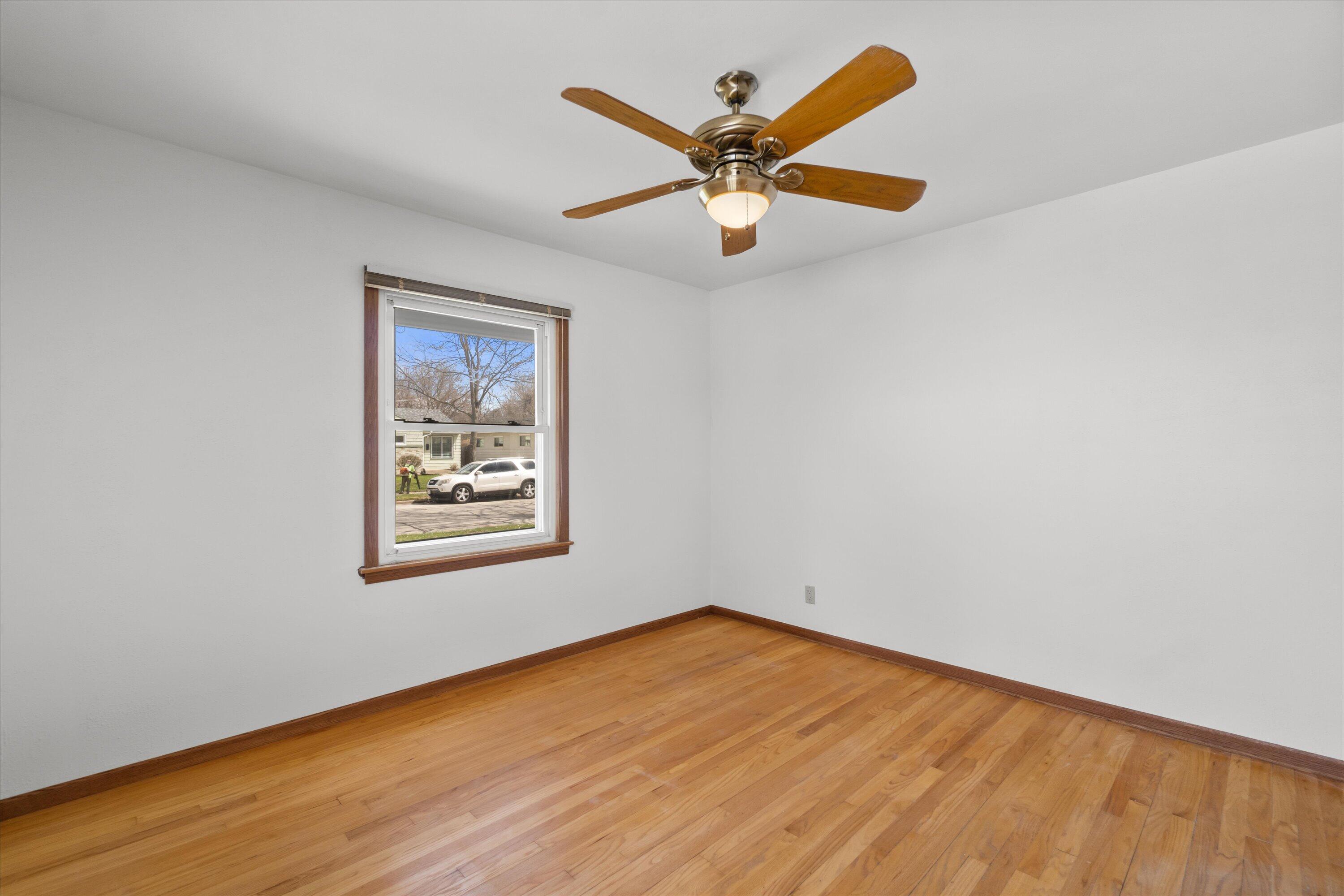 3211 South 72nd Street Milwaukee, WI 53219 - Photo 12 of 30 14-DSC00818