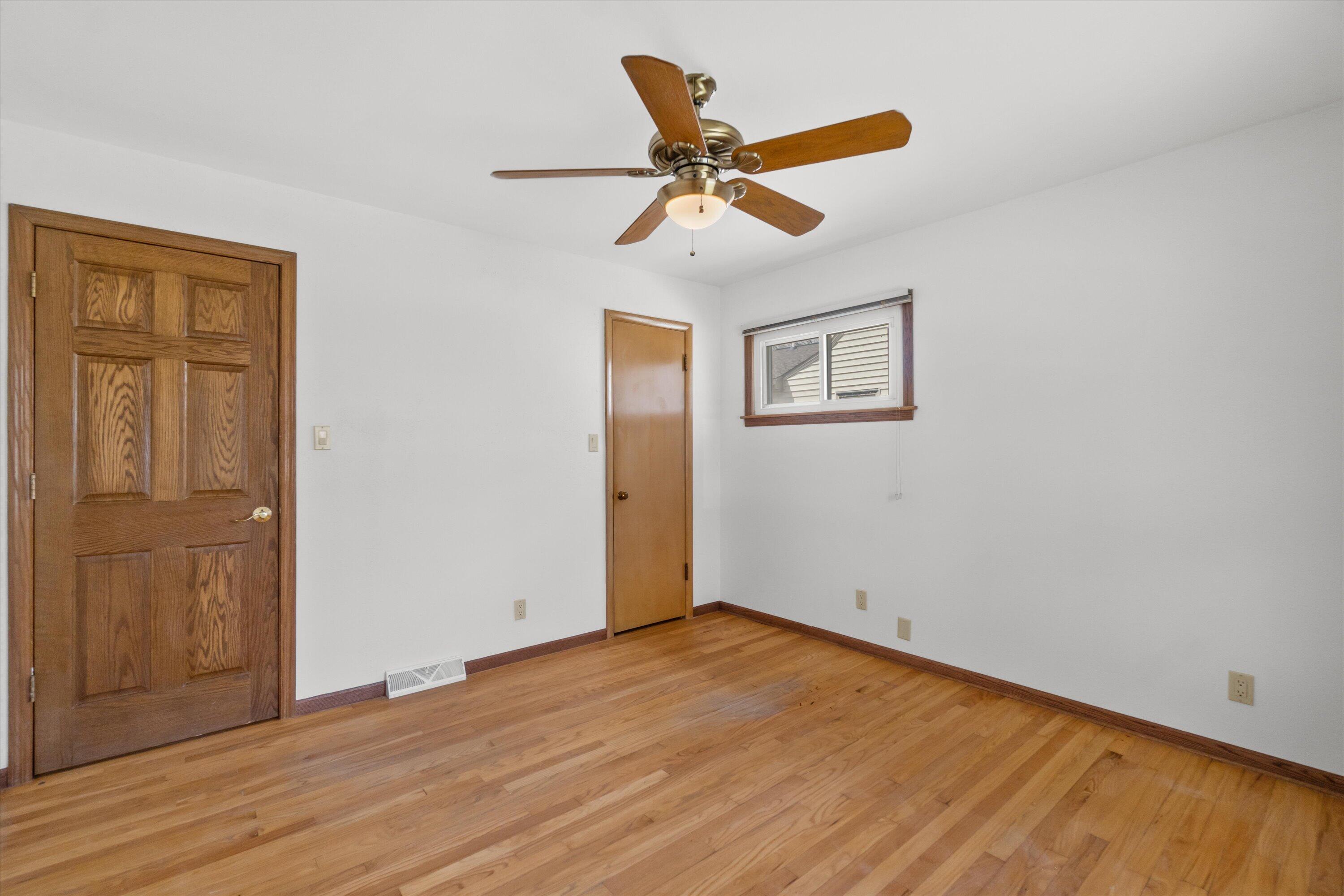 3211 South 72nd Street Milwaukee, WI 53219 - Photo 13 of 30 15-DSC00824