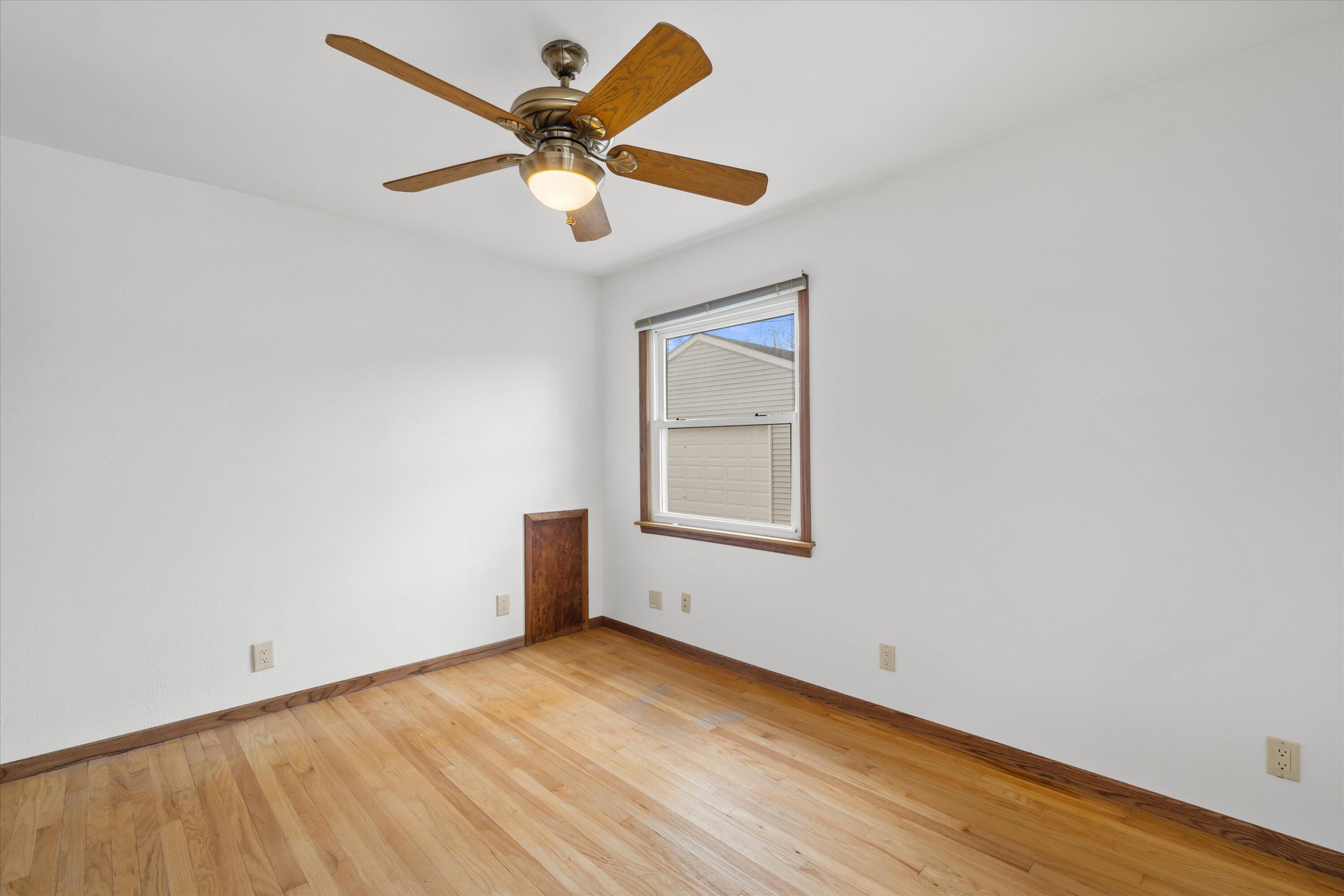 3211 South 72nd Street Milwaukee, WI 53219 - Photo 15 of 30 17-DSC00836