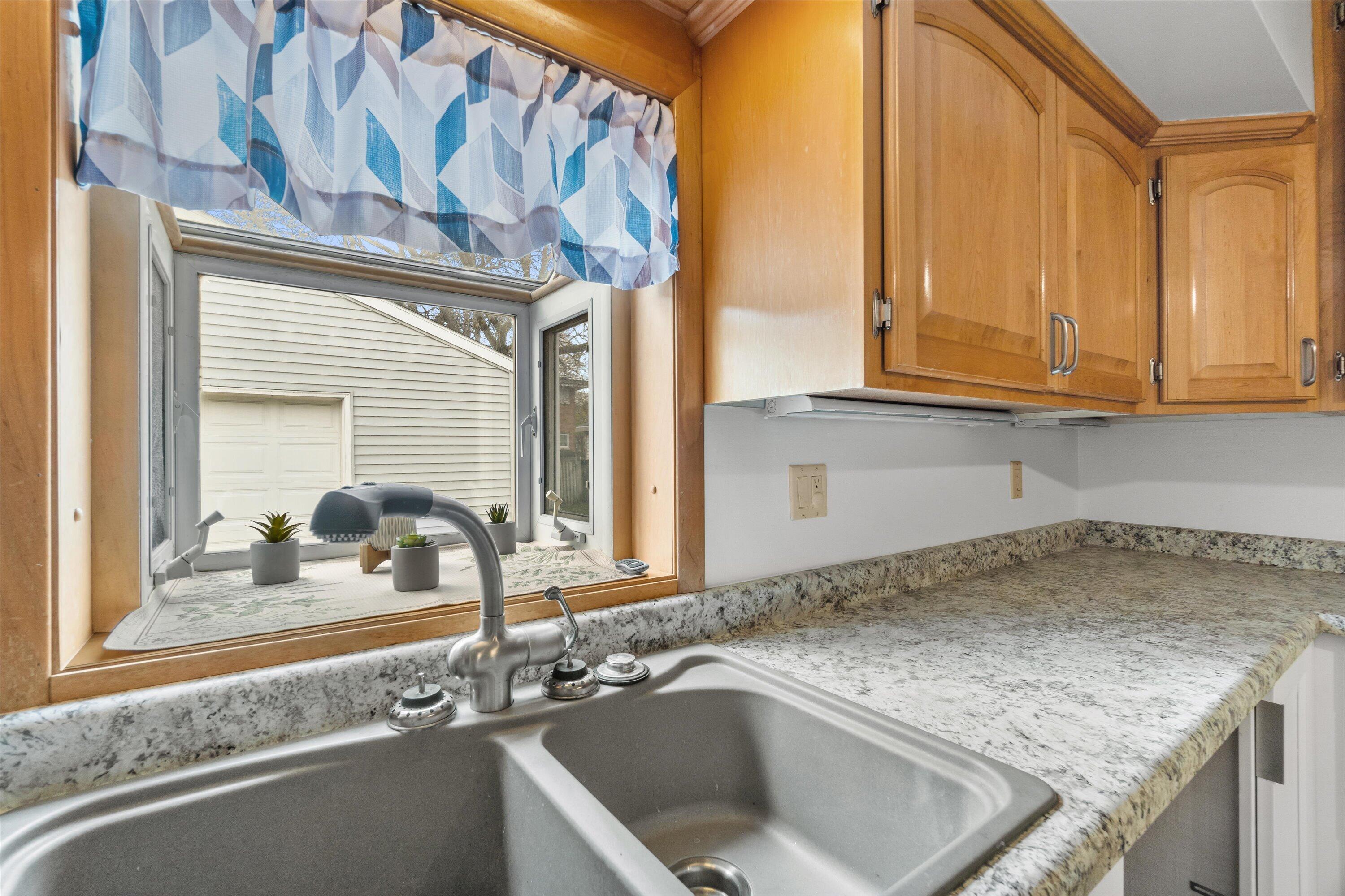 3211 South 72nd Street Milwaukee, WI 53219 - Photo 21 of 30 Fabulous window