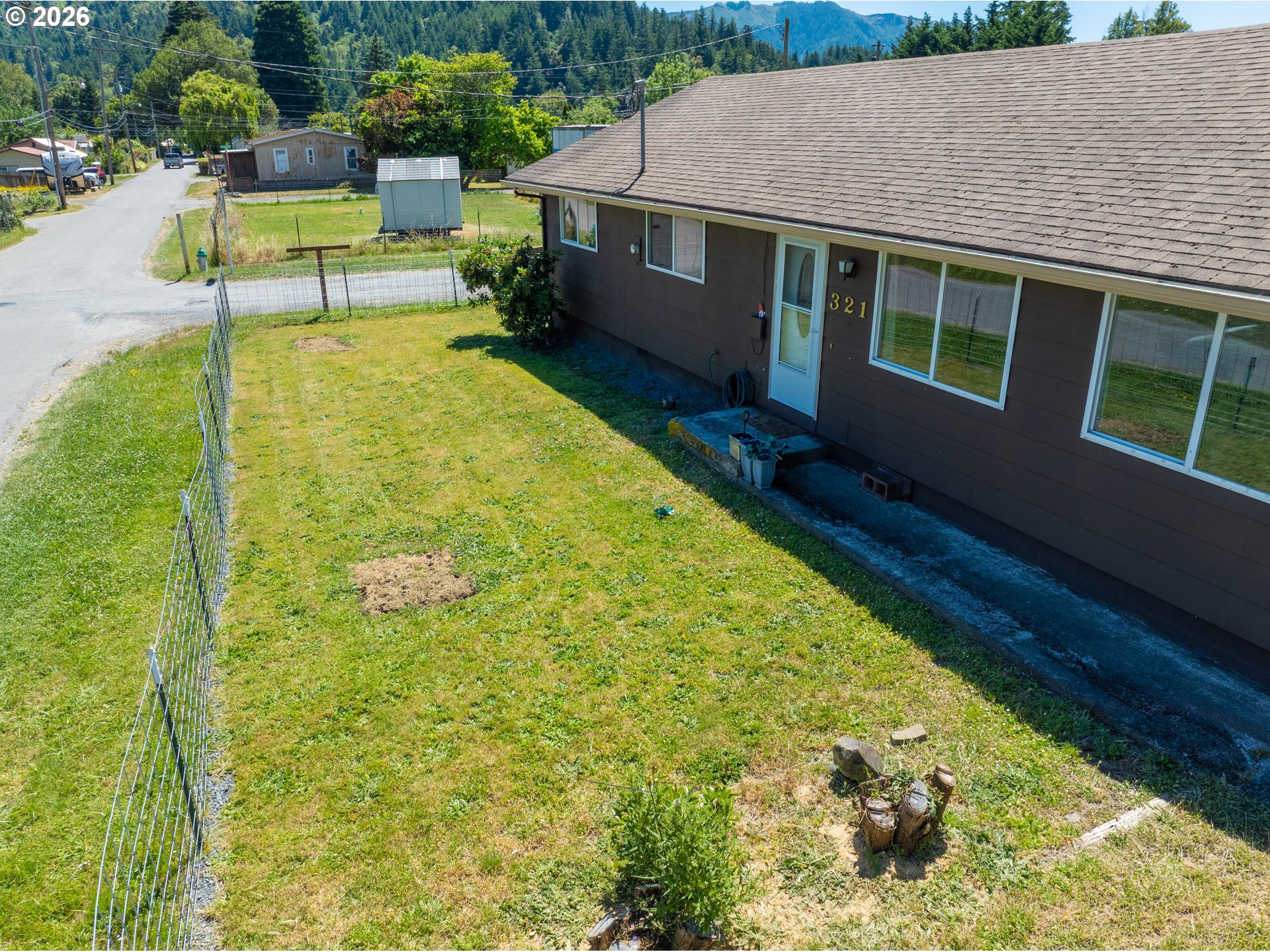 321 West Date Street Powers, OR 97466 - Photo 2 of 29
