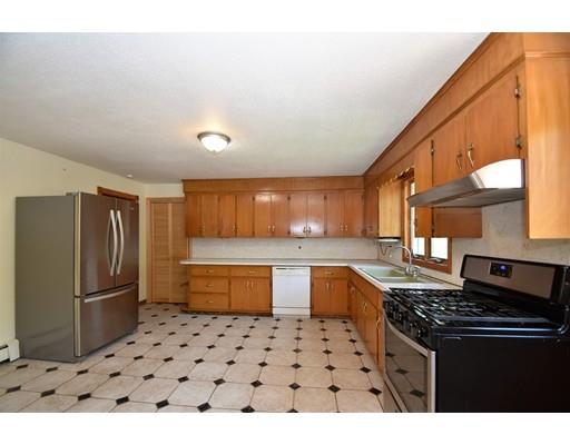 21 Jordan Road Halifax, MA 02338 - Photo 5 of 22 Gallery Image 5