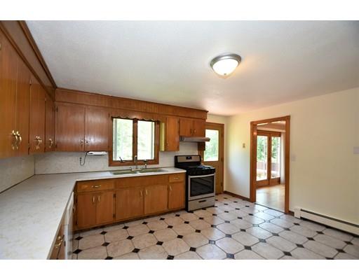 21 Jordan Road Halifax, MA 02338 - Photo 6 of 22 Gallery Image 6