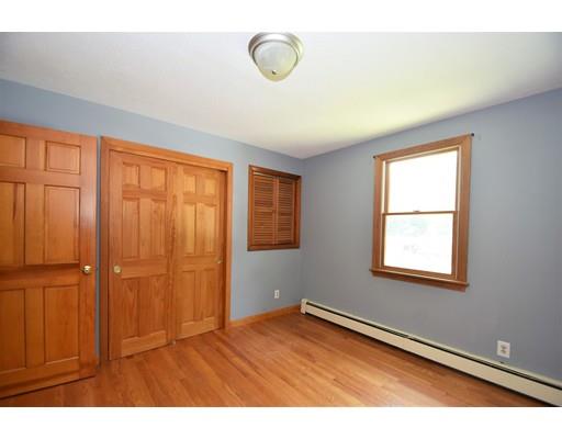 21 Jordan Road Halifax, MA 02338 - Photo 10 of 22 Gallery Image 10