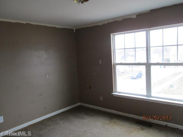 2715 Alpha Street High Point, NC 27263 - Photo 4 of 9 Interior Space/Layout.
