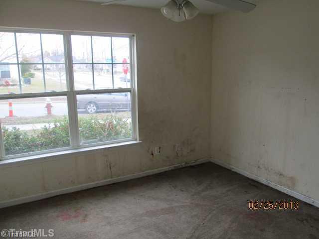 2715 Alpha Street High Point, NC 27263 - Photo 7 of 9 Interior Space/Layout.