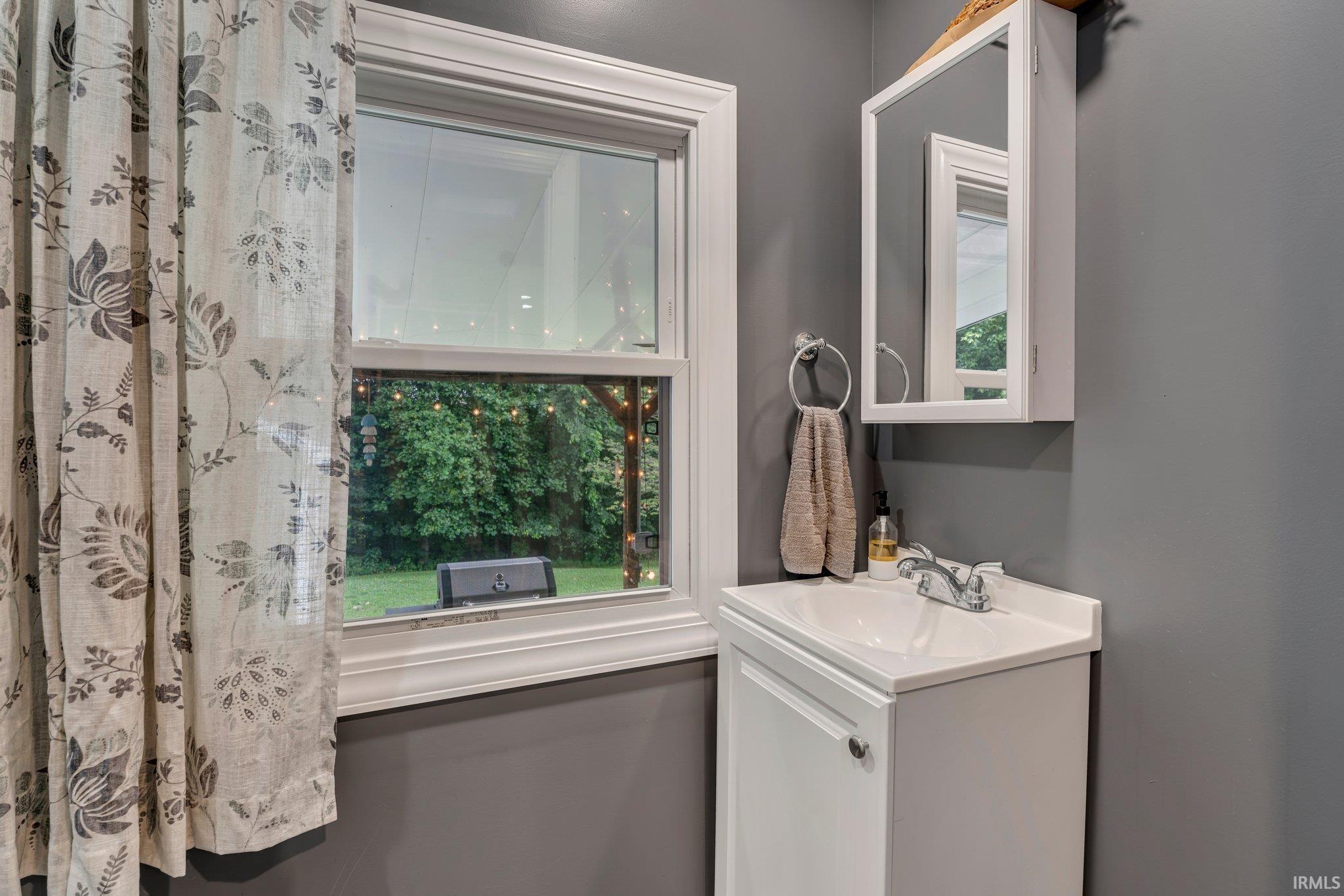 6021 Short Selzer Road Evansville, IN 47712 - Photo 11 of 35 Gallery Image 11