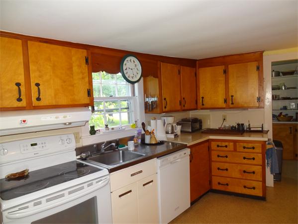 143 Mill Village Road Deerfield, MA 01373 - Photo 7 of 20 Gallery Image 7