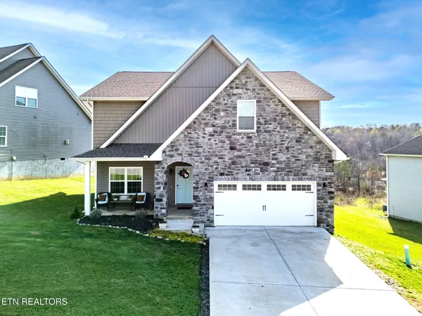 $625,000 | 3147 Oakwood Hills Lane, Knoxville, TN 37931