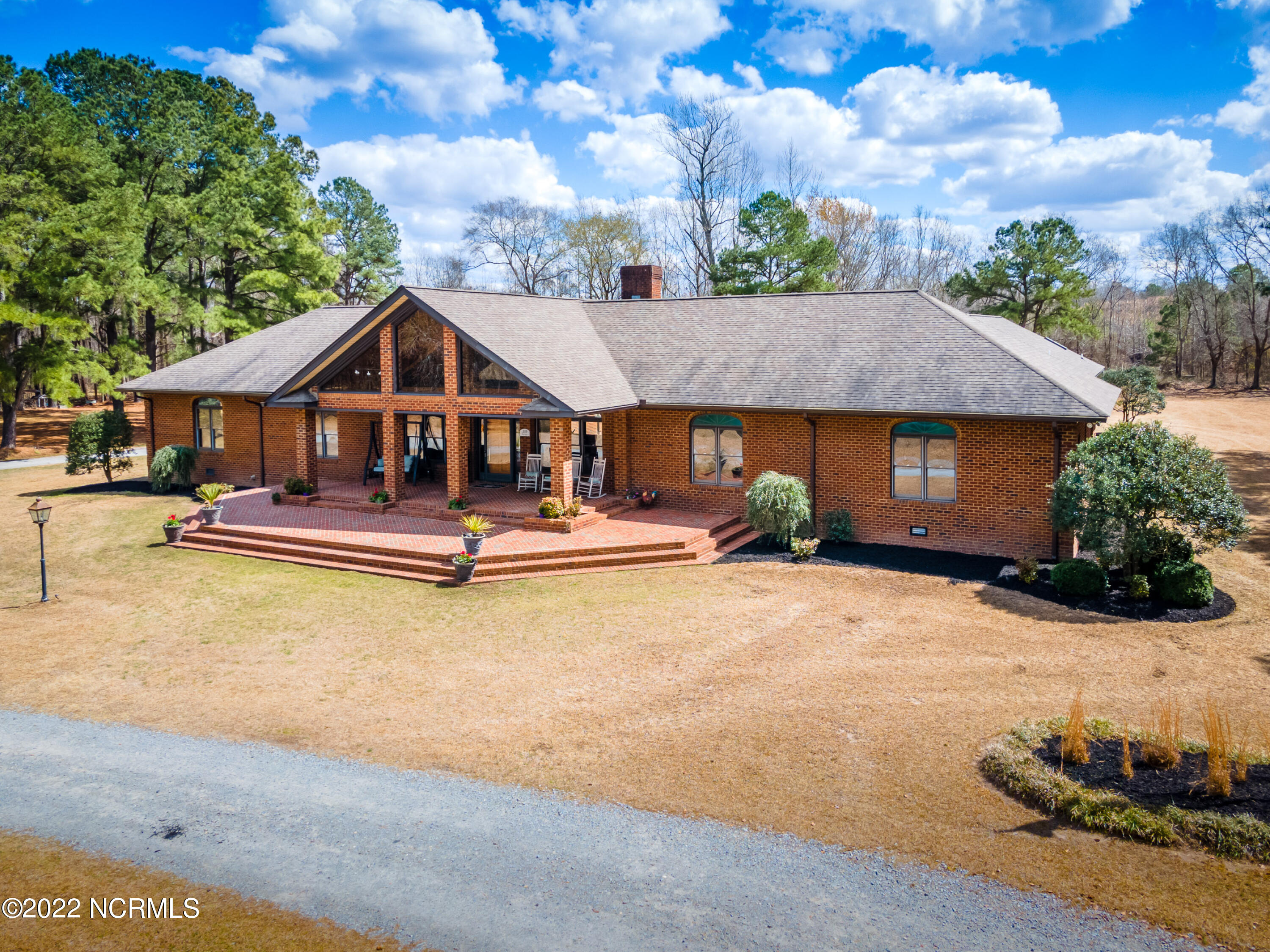 359 Huntingridge Road Greenville, NC 27834 - Photo 1 of 66 Primary Photo
