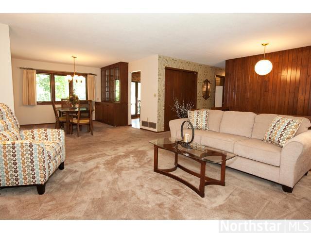 1681 County Rd C2 West Roseville, MN 55113 - Photo 2 of 18 Gallery Image 2