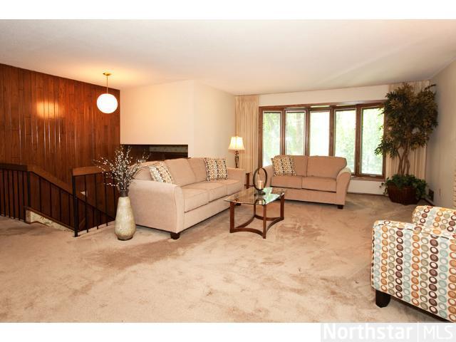 1681 County Rd C2 West Roseville, MN 55113 - Photo 11 of 18 Gallery Image 11