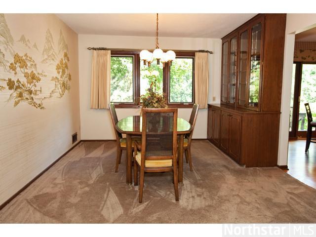 1681 County Rd C2 West Roseville, MN 55113 - Photo 3 of 18 Gallery Image 3