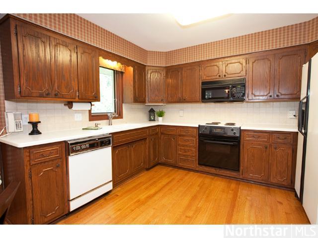 1681 County Rd C2 West Roseville, MN 55113 - Photo 10 of 18 Gallery Image 10