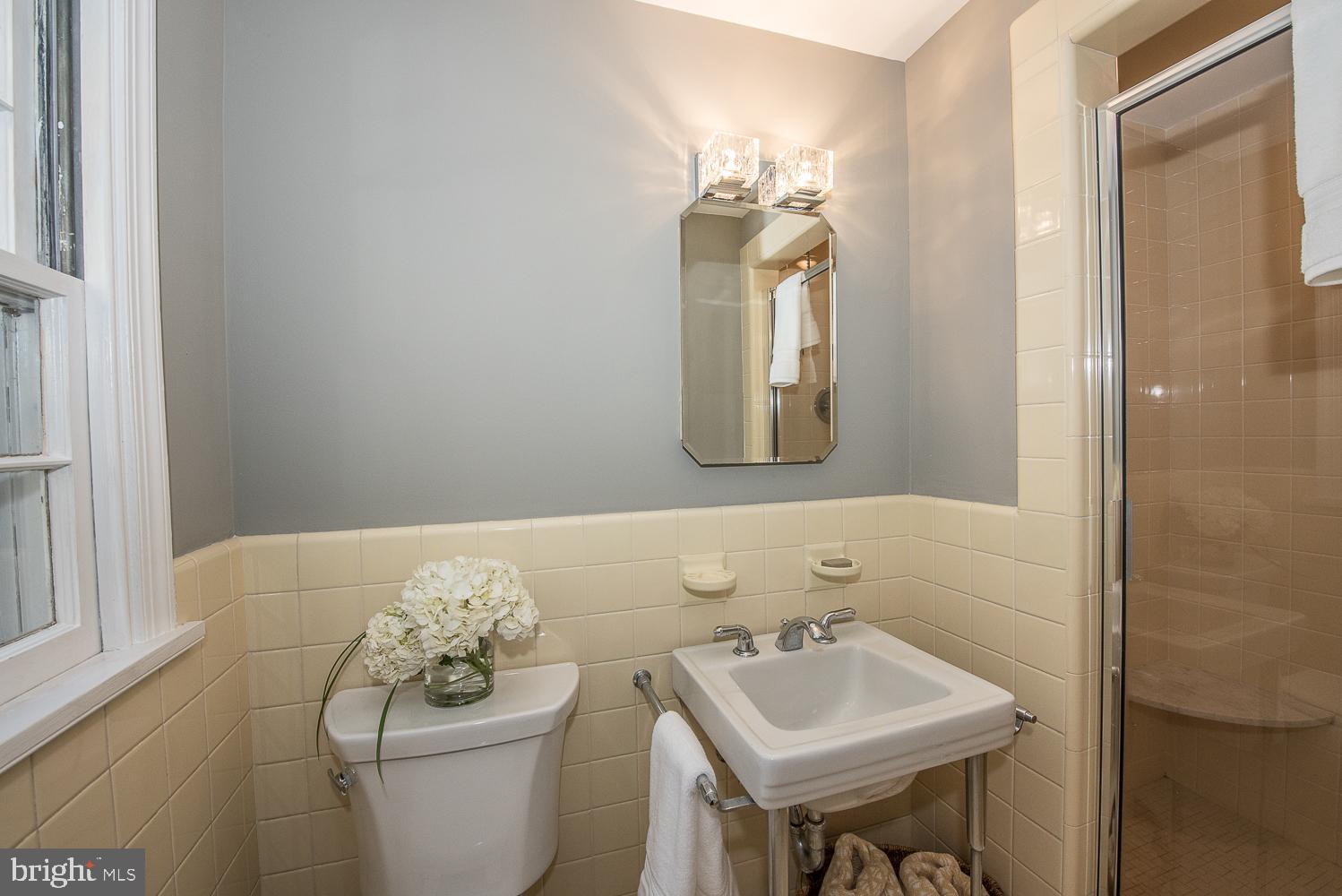 135 Grubb Road Malvern, PA 19355 - Photo 32 of 45 En suite master bathroom