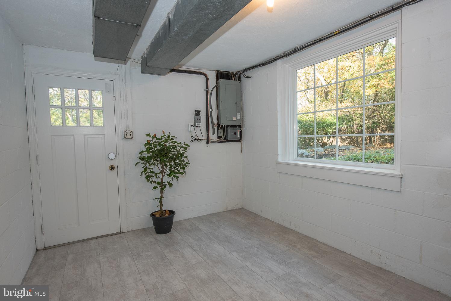 135 Grubb Road Malvern, PA 19355 - Photo 38 of 45 Mud room off garage