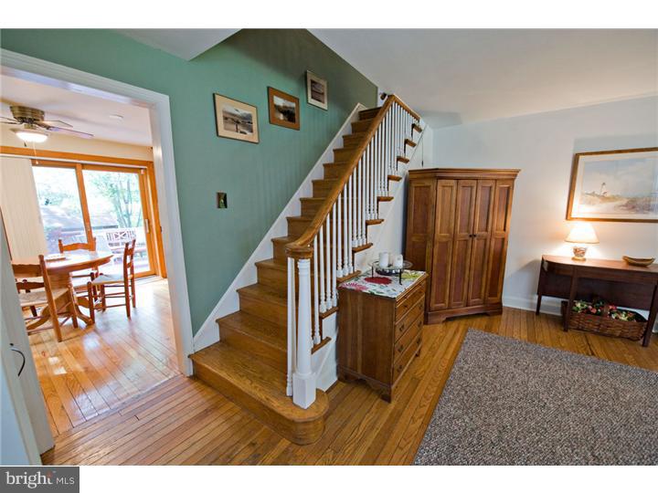 272 Henley Road Wynnewood, PA 19096 - Photo 4 of 25 Living Room