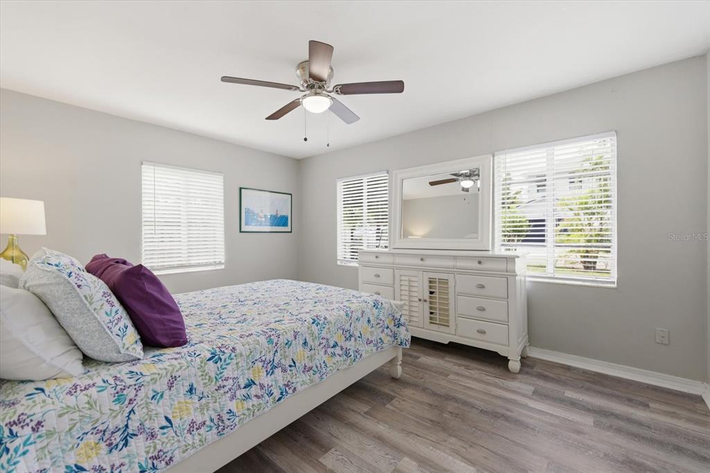 1891 Prospect Street Sarasota, FL 34239 - Photo 13 of 35
