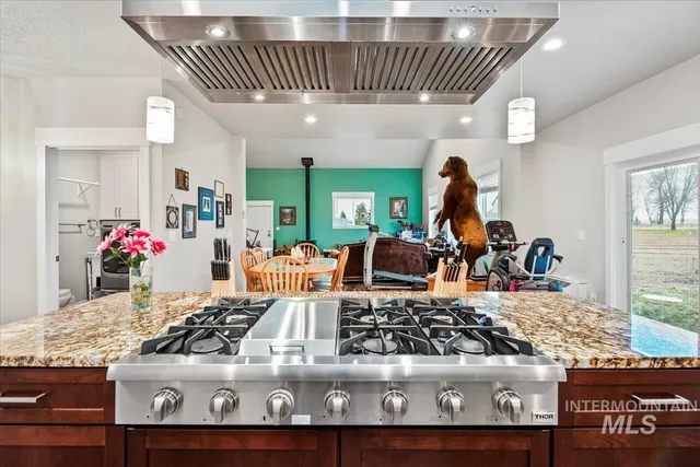 $980,000 | 17322 Can-Ada Road, Nampa, ID 83687